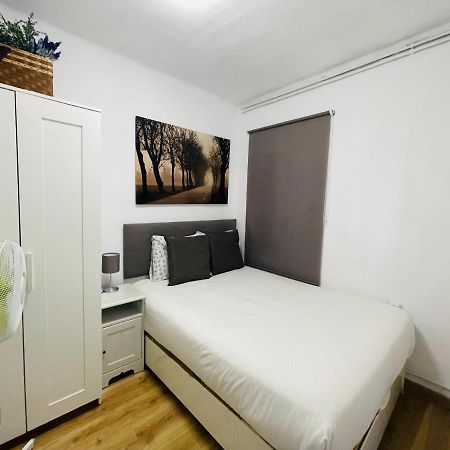 Beach Apartment Barca 6 圣阿德里安-德贝索斯 外观 照片