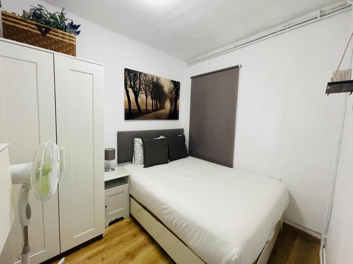 Beach Apartment Barca 6 圣阿德里安-德贝索斯 外观 照片