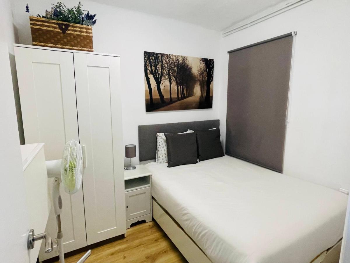 Beach Apartment Barca 6 圣阿德里安-德贝索斯 外观 照片